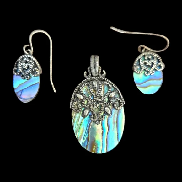 Elegant Silver and Blue Abalone Jewelry Set - Picture 1 of 5